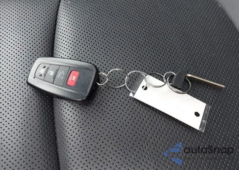 2022 Toyota Rav4 Hybrid Limited z USA, uszkodzony, nr VIN 4T3D6RFVXNU077565